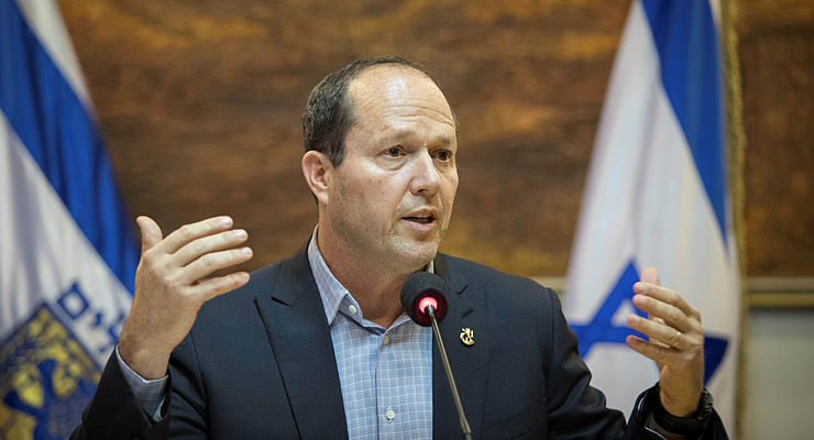 Nir Barkat ‘won’t support Netanyahu’ but will he run against him?