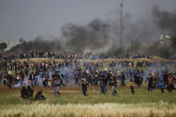 Palestinians Gaza border