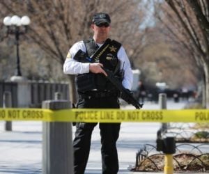 Man shoots himself outside White House
