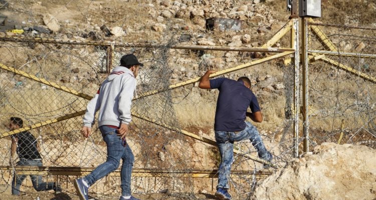 Arab shot dead after vandalizing security fence in Samaria