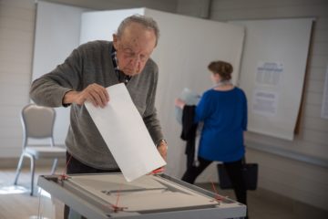 Israelis vote Russia Elections