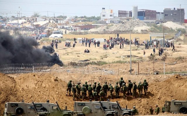Israel nabs armed terrorists on Gaza border