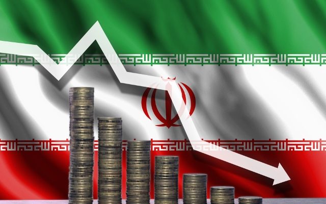 Analysis: Iran’s plummeting currency reflects country’s economic, military concerns