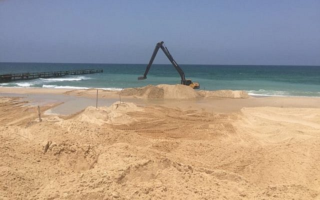 Israel begins construction of underwater barrier at border with Gaza