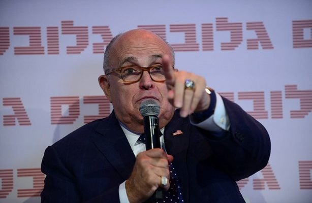 Giuliani: Use Pressure tactics to get Palestinians back to negotiations table