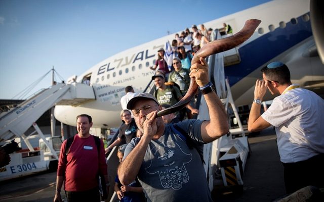 Israel planning to reopen for tourism as Bennett declares cautious victory