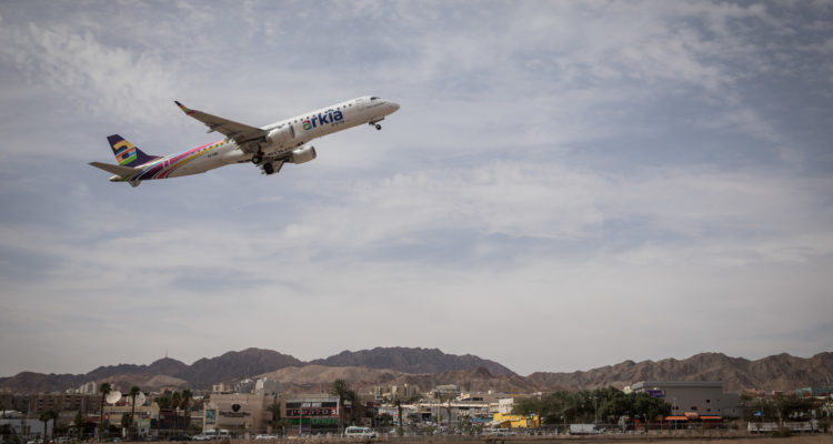 Somalia agrees to let Israeli carrier resume transiting its airspace