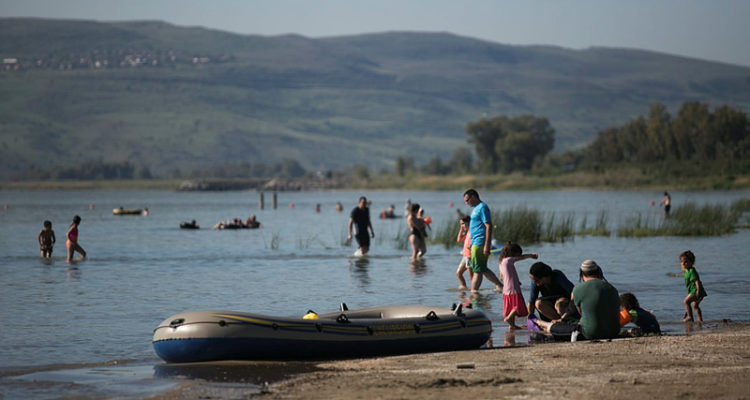 Israel searches Sea of Galilee for Syrian rockets that landed in the water