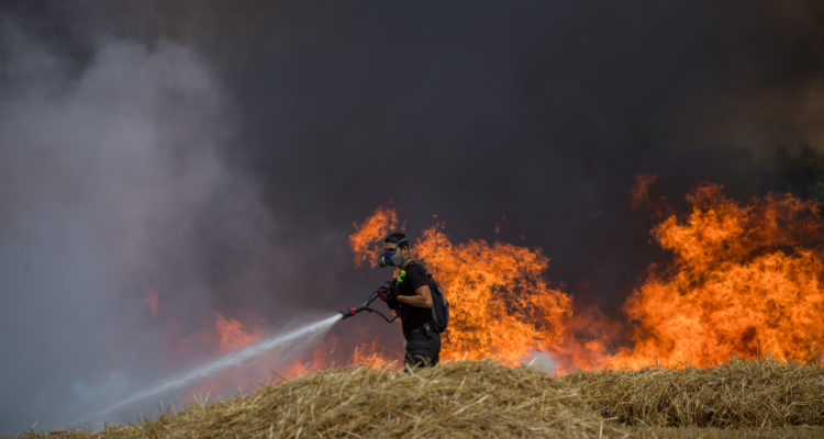 Arson attack from Gaza sparks blaze in southern Israel