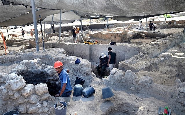 Ancient pottery factory uncovered south of Tel Aviv had ‘playroom’ for workers