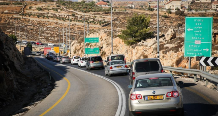 Palestinians attack Israeli drivers in Samaria