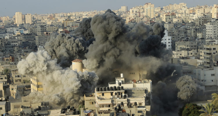 IDF airstrike demolishes Hamas building in Gaza City