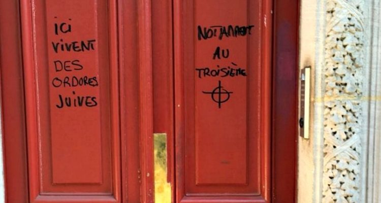 ‘Jewish garbage lives here,’ says graffiti in fashionable Paris district