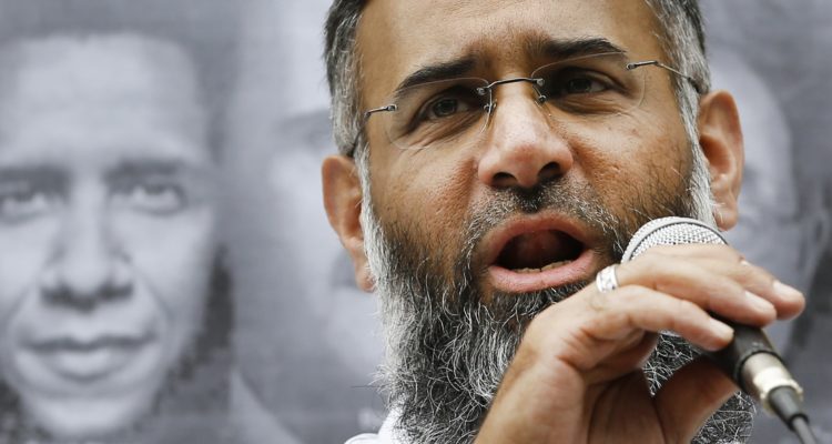 UK frees radical Muslim cleric, whines about parole