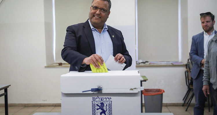 Israelis stream to polls for local elections