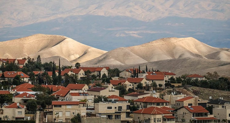 After terror attack, Ma’ale Adumim cancels all Palestinian work permits