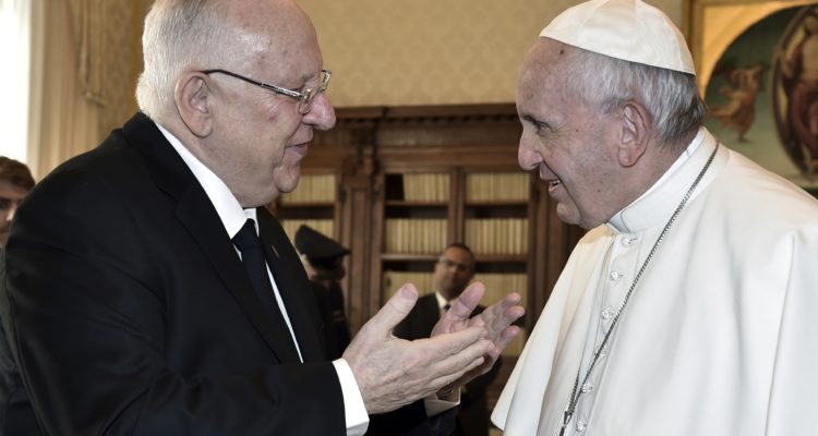 Israeli president sends message of brotherhood to Pope in Easter greeting