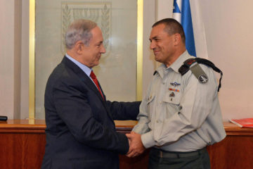Israeli Prime Minister Benjamin Netanyahu and Maj. Gen. Eyal Zamir. (Haim Zach/GPO)