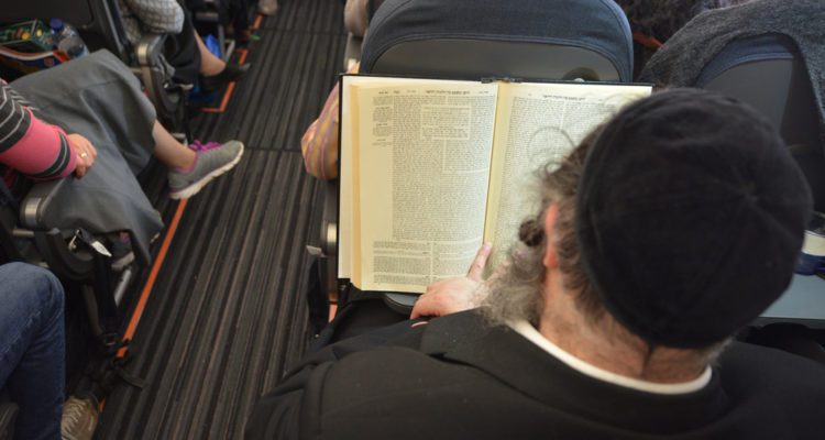 Ultra-Orthodox rabbi to El Al: Apologize for slander or face boycott
