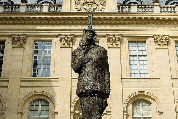 Alfred Dreyfus statue erected in Israel