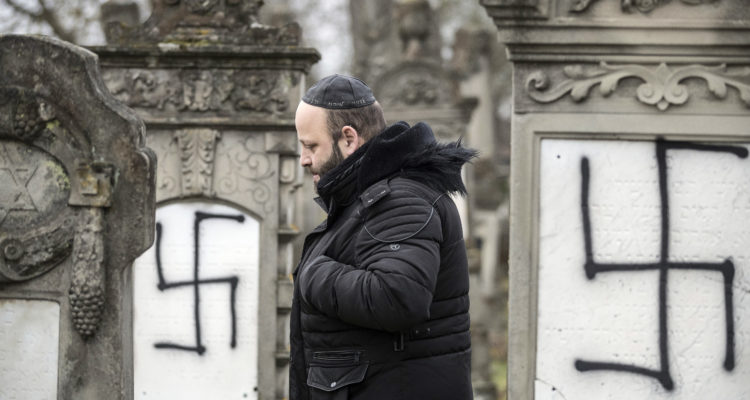 Opinion: Cliches undermine fight against European anti-semitism