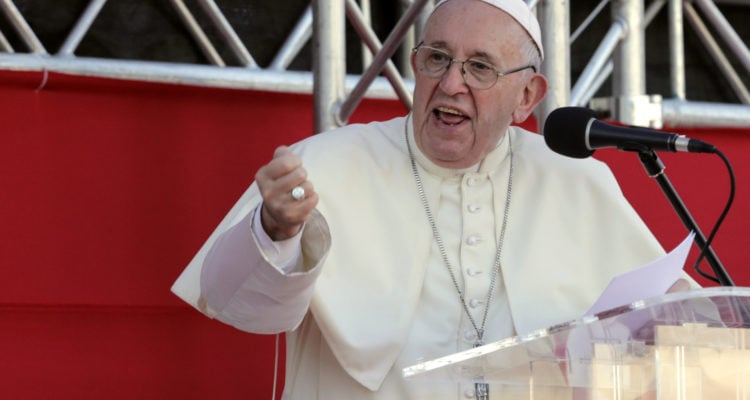 Pope travels to Arabian Peninsula to meet moderate Muslims