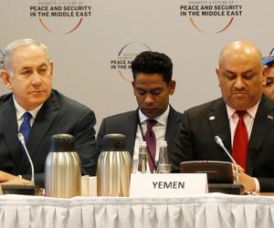 Israeli Prime Minister Benjamin Netanyahu and Yemen's Foreign Minister Khalid al-Yamani. (AP Photo/Czarek Sokolowski, File)