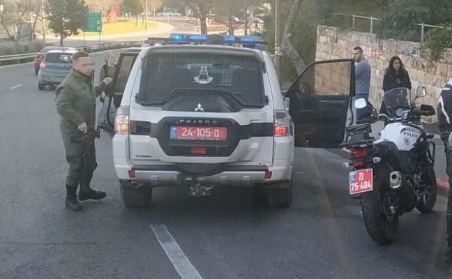 Man stabbed in Jerusalem, condition listed as serious