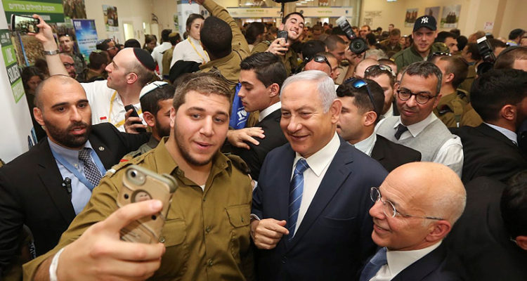 Netanyahu upset after order to cease publishing pictures with IDF soldiers