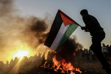 Palestinian rioters along the border with Israel. (Abed Rahim Khatib/ Flash90)