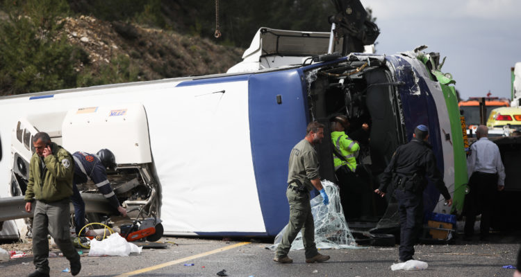 Bus overturns on major Israeli highway, 2 killed, 41 injured