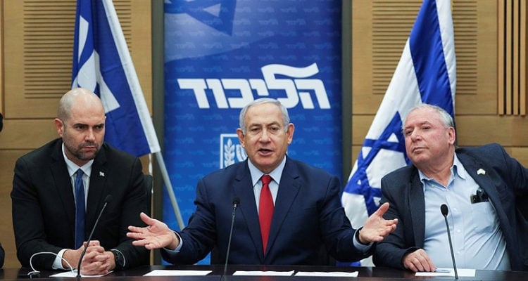 Under pressure, Netanyahu considers temporary coalition of 60 MKs