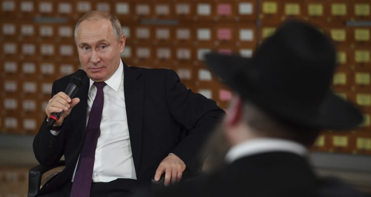 Putin jokes about Jews and money in Crimea