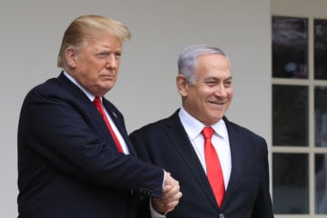 President Donald Trump welcomes visiting Prime Minister Benjamin Netanyahu to the White House, March 25, 2019. (AP/Manuel Balce Ceneta)