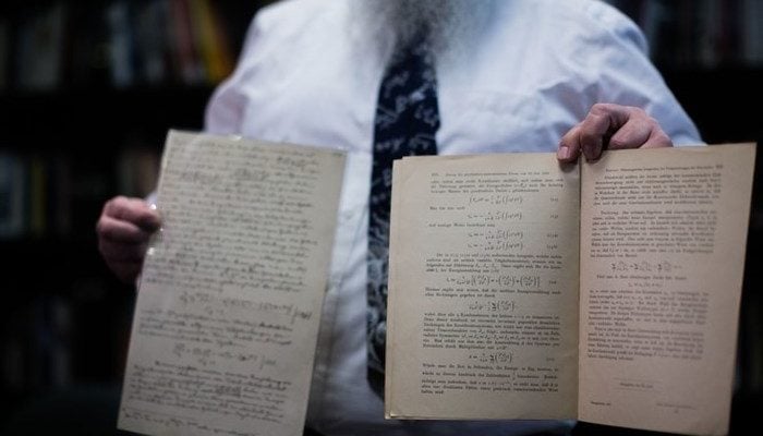New Einstein manuscripts revealed, scientific and personal