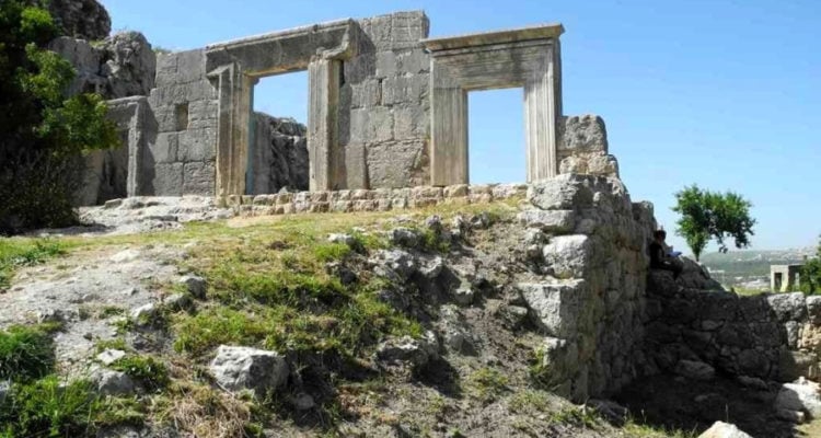 Ancient synagogue in northern Israel vandalized