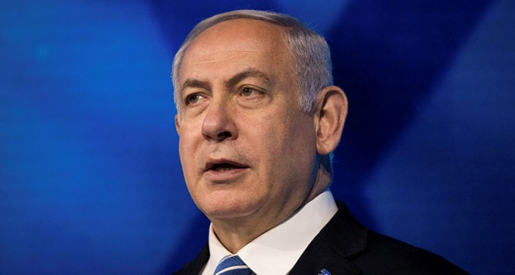 Netanyahu succeeds in pushing off corruption hearings until October
