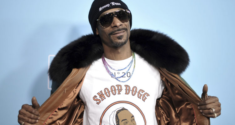 Snoop Dogg blasts Facebook, Instagram for banning Louis Farrakhan