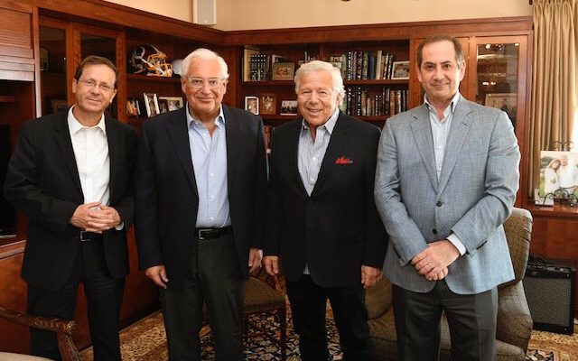 Billionaire Robert Kraft, owner of New England Patriots, arrives in Israel to receive Genesis Prize