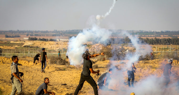5,000 Palestinians riot on Israel-Gaza border, 3 infiltrators detained