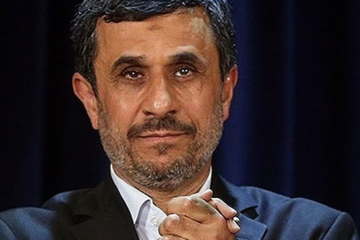 Mahmoud Ahmadinejad (Wikipedia)