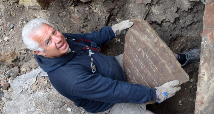 18th century Hebrew inscriptions excavated in Vilnius, survived Holocaust
