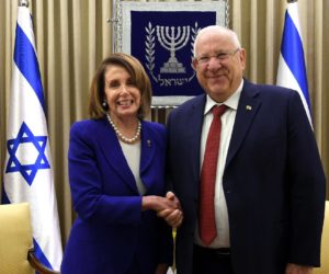 US House Speaker Nancy Pelosi (l) meets Israel's President Reuven Rivlin in Jerusalem, March 2018