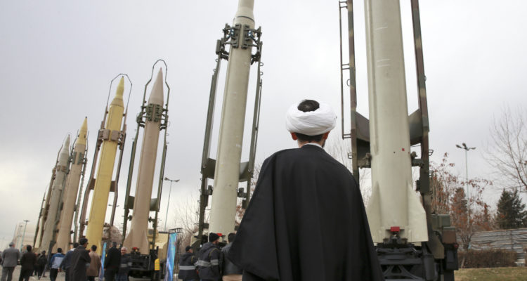 Iran transferred ballistic missiles to Shiite militias in Iraq, report says