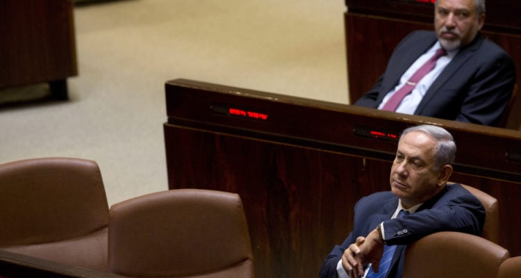Netanyahu waiting for Liberman to say he won’t join with Arab parties