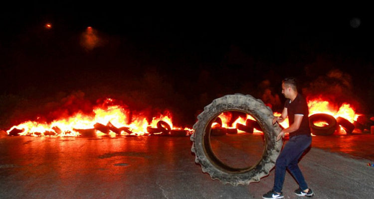 Arabs hurl firebombs, burn tires as Jews pray at Joseph’s Tomb