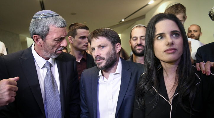 Right-wing party threatens to topple new gov’t’ if abandoned by Netanyahu