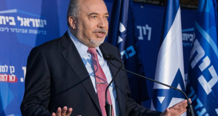 Netanyahu invites adversary for talks after Liberman threatens to bring his own proposal
