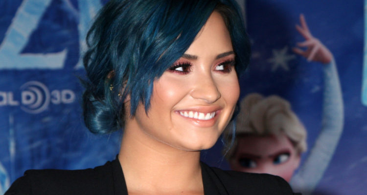 Popstar Demi Lovato apologizes to fans for her recent Israel trip