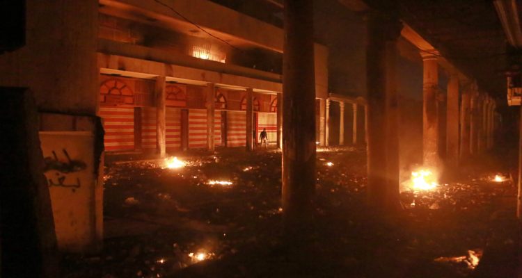 Iraq protesters burn down Iran consulate